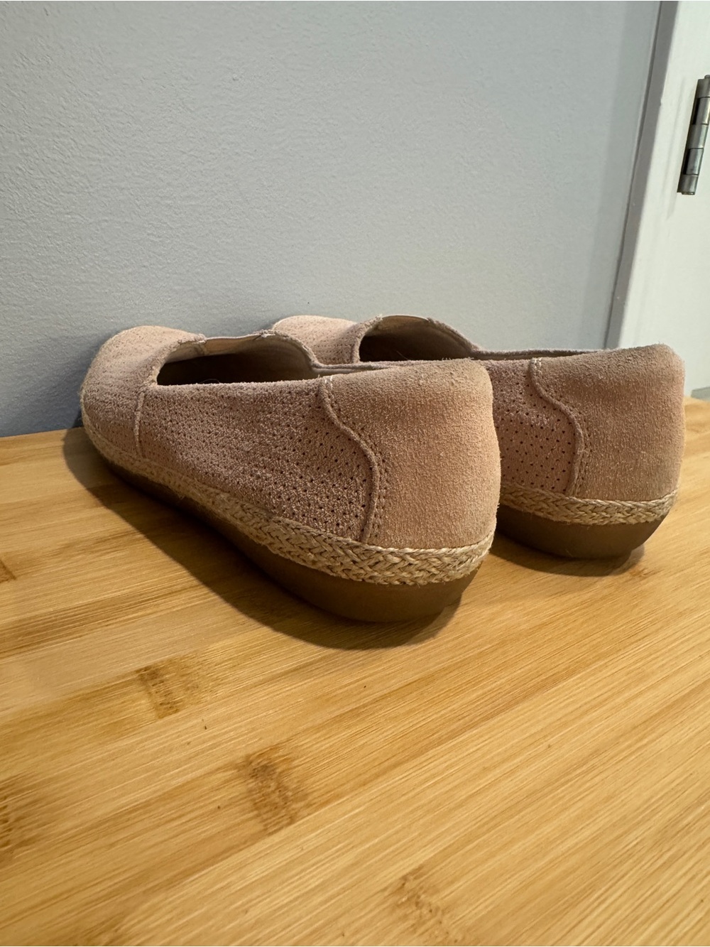 Clarks Espadrille Slip-On - Picture 5 of 8